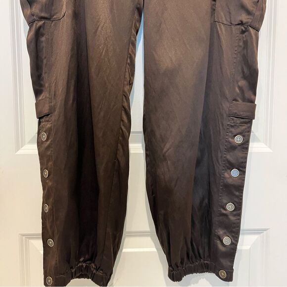 Chico's Casablanca Brown Silk/Cotton Blend Satin Cargo Joggers Sz. 3 (XL/16) - Picture 4 of 15
